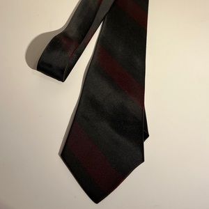 Vintage Dacron Superba Men’s Red And Black Striped Neck Tie